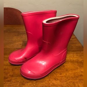Girl’s size 9 pink rain boots